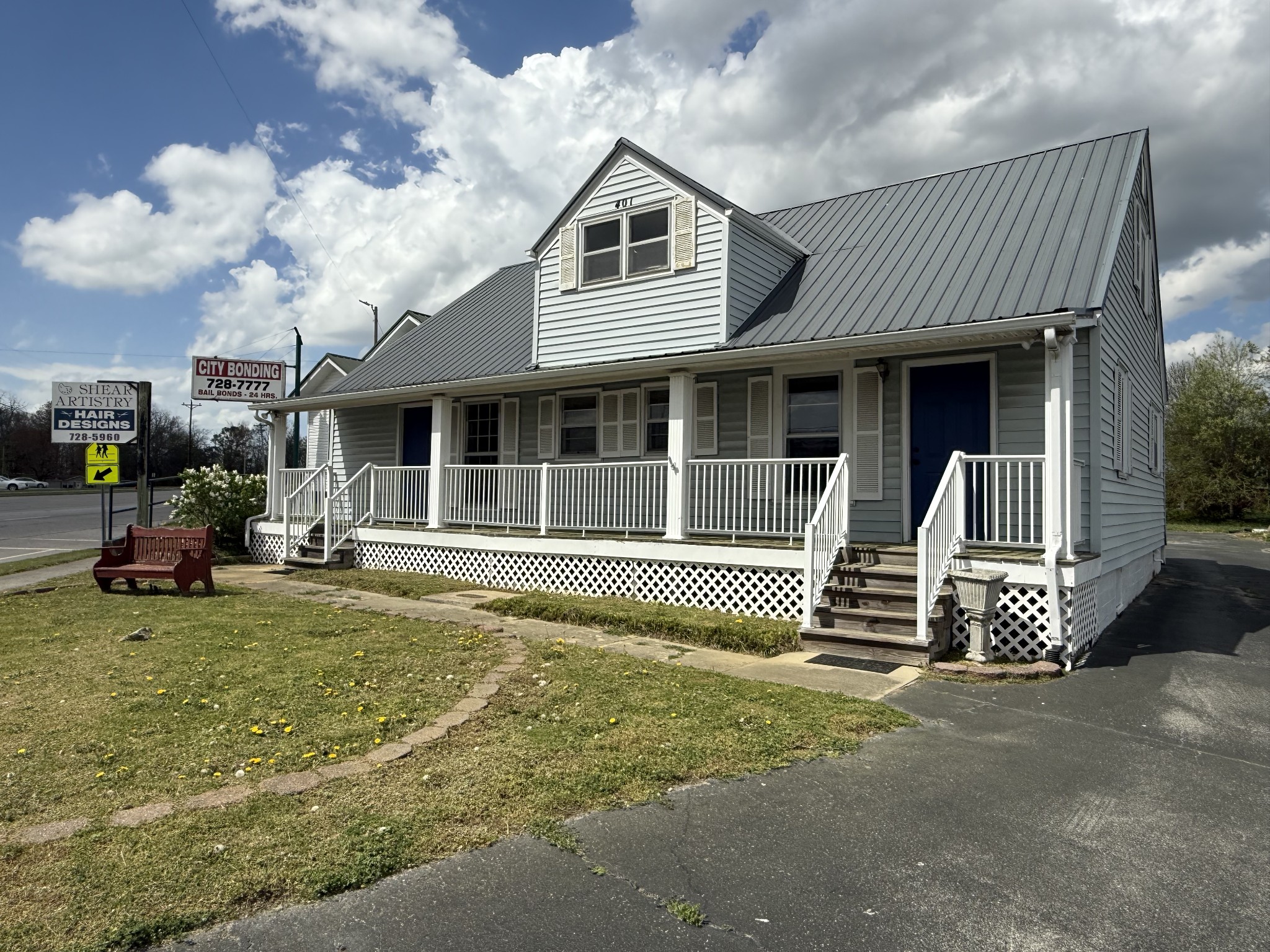 401 Hillsboro Blvd Property Photo 1