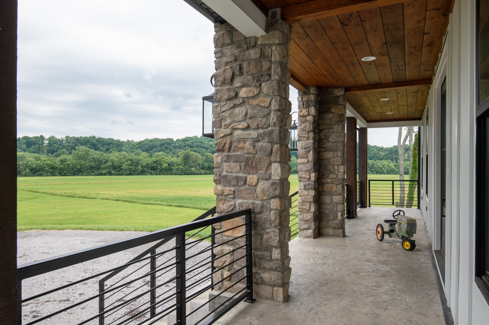 600 River Front Estates Ln Property Photo 9