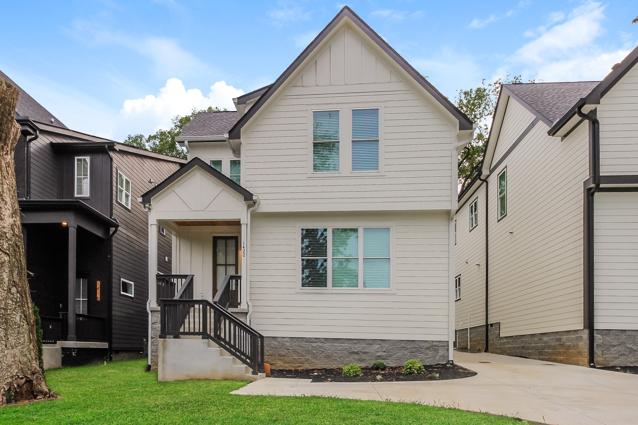 1422 Riverside Drive Homes Real Estate Listings Main Image