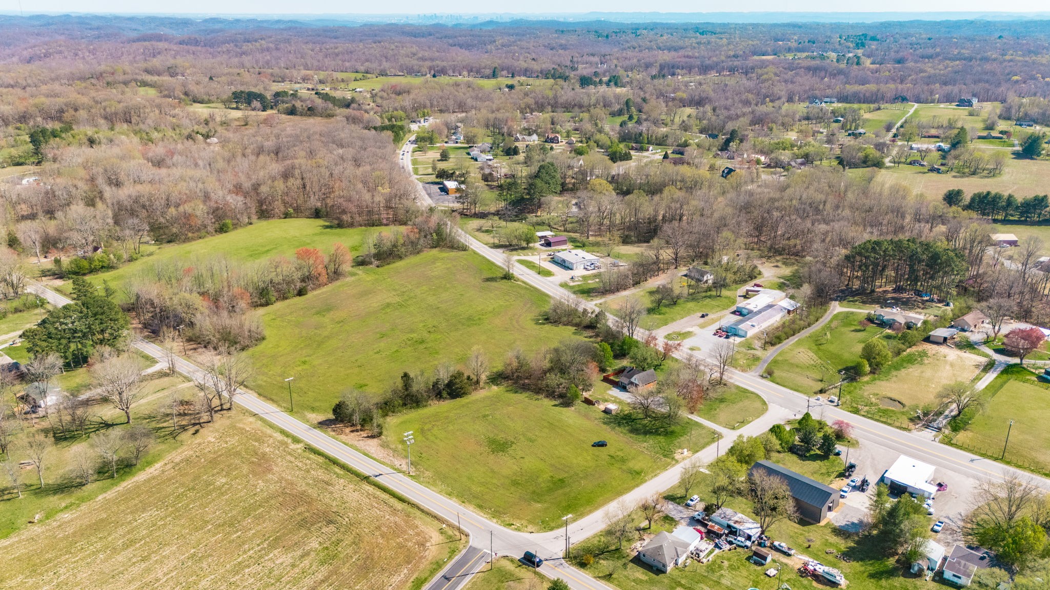 6276 Old Clarksville Pk Property Photo 4