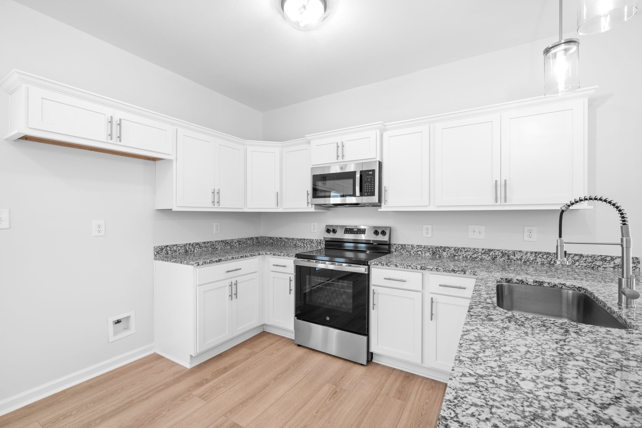 100 Quarry Point Drive Property Photo 8
