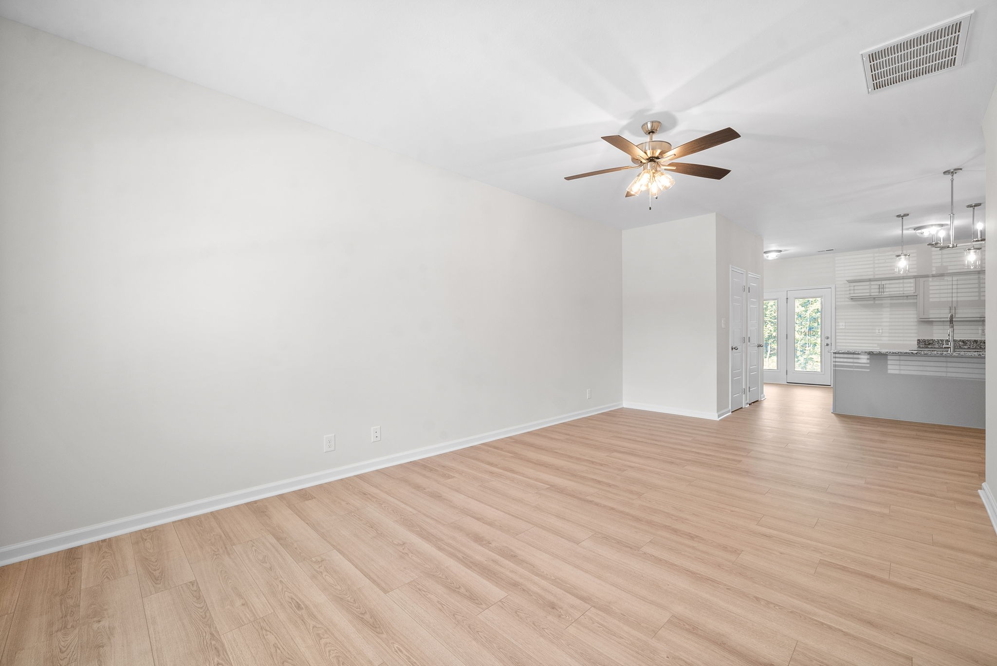 110 Quarry Point Drive Property Photo 5