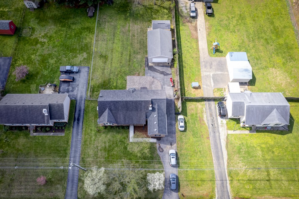 1921 Thompson Rd Property Photo 34