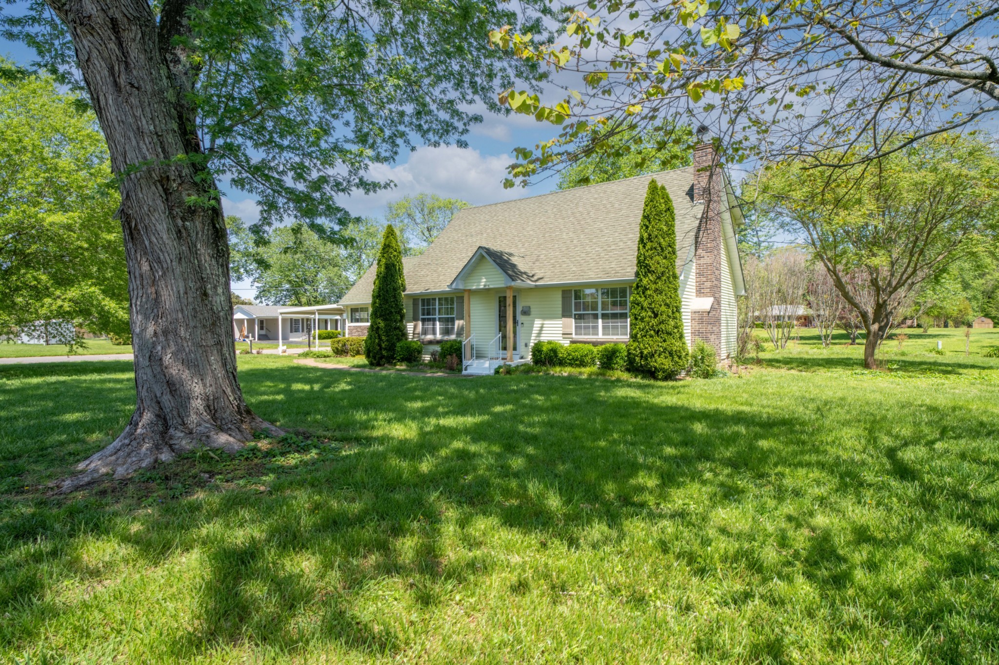1609 Frances St Property Photo 1
