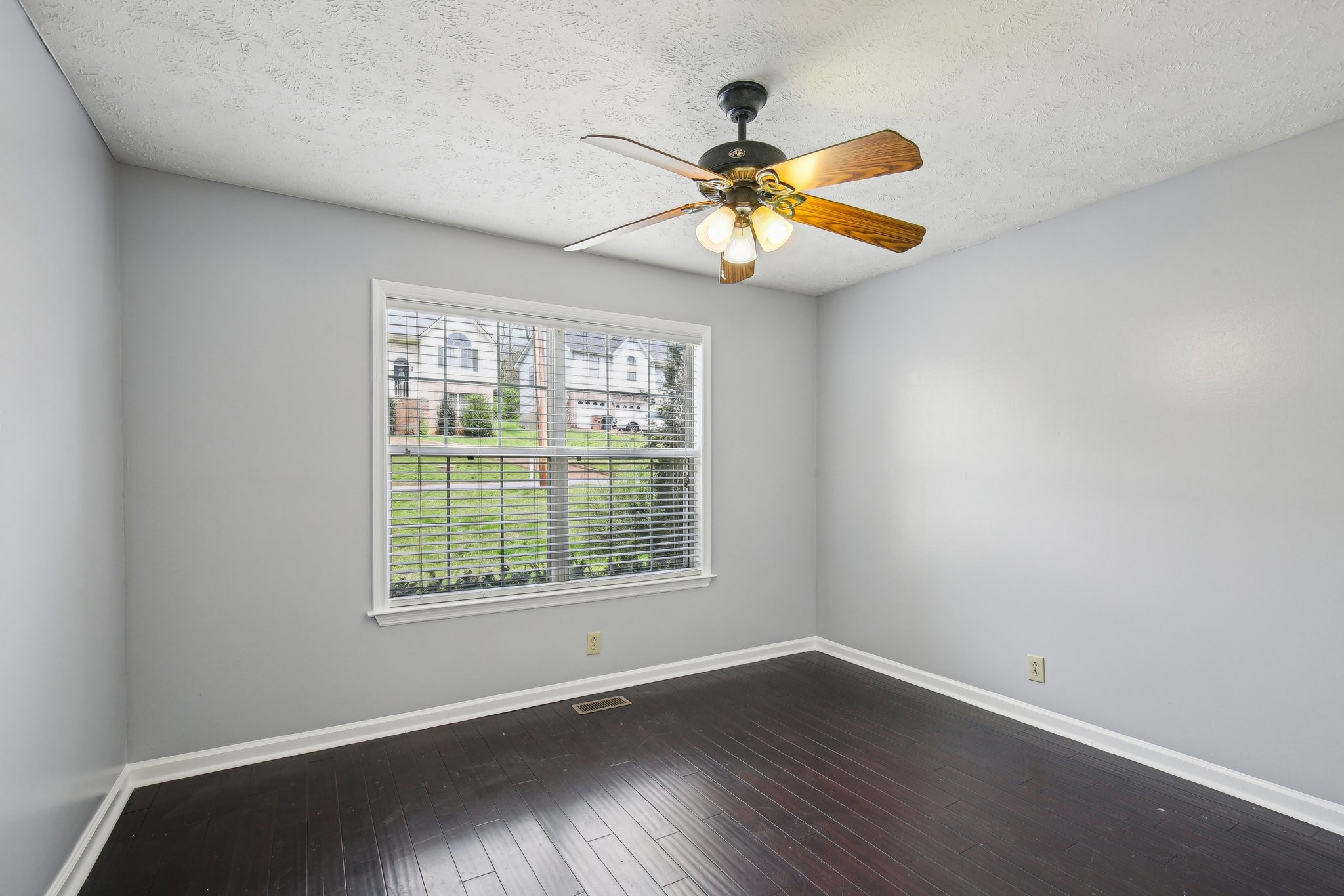 765 Dover Glen Dr Property Photo 17