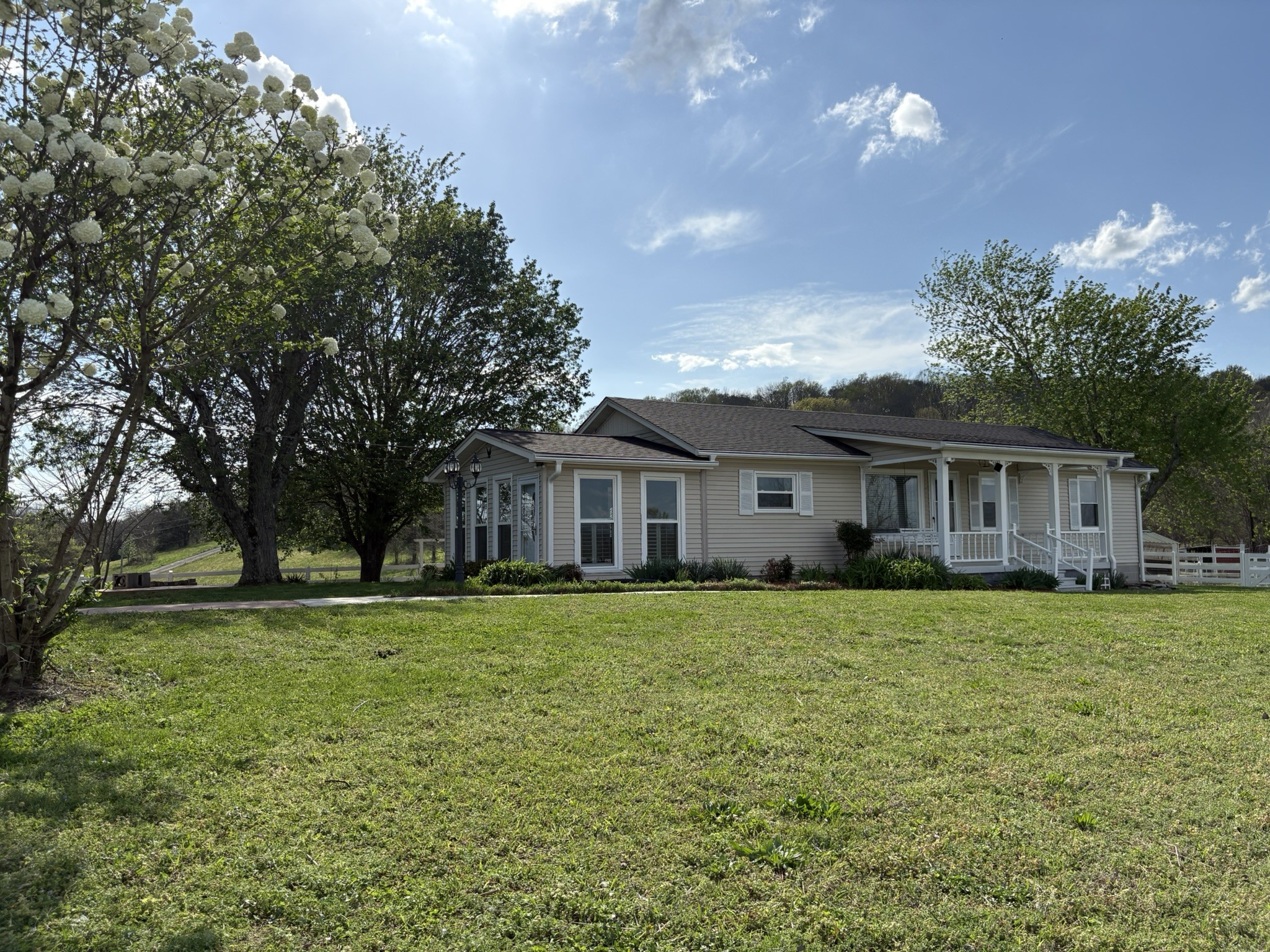 1833 Porterfield Rd Property Photo