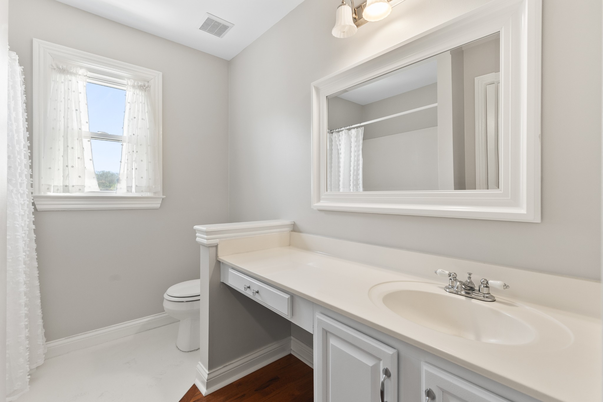 812 Deer Foot Ct Property Photo 28