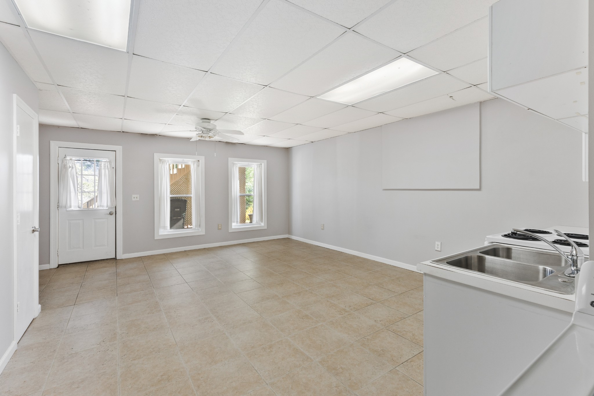 812 Deer Foot Ct Property Photo 36
