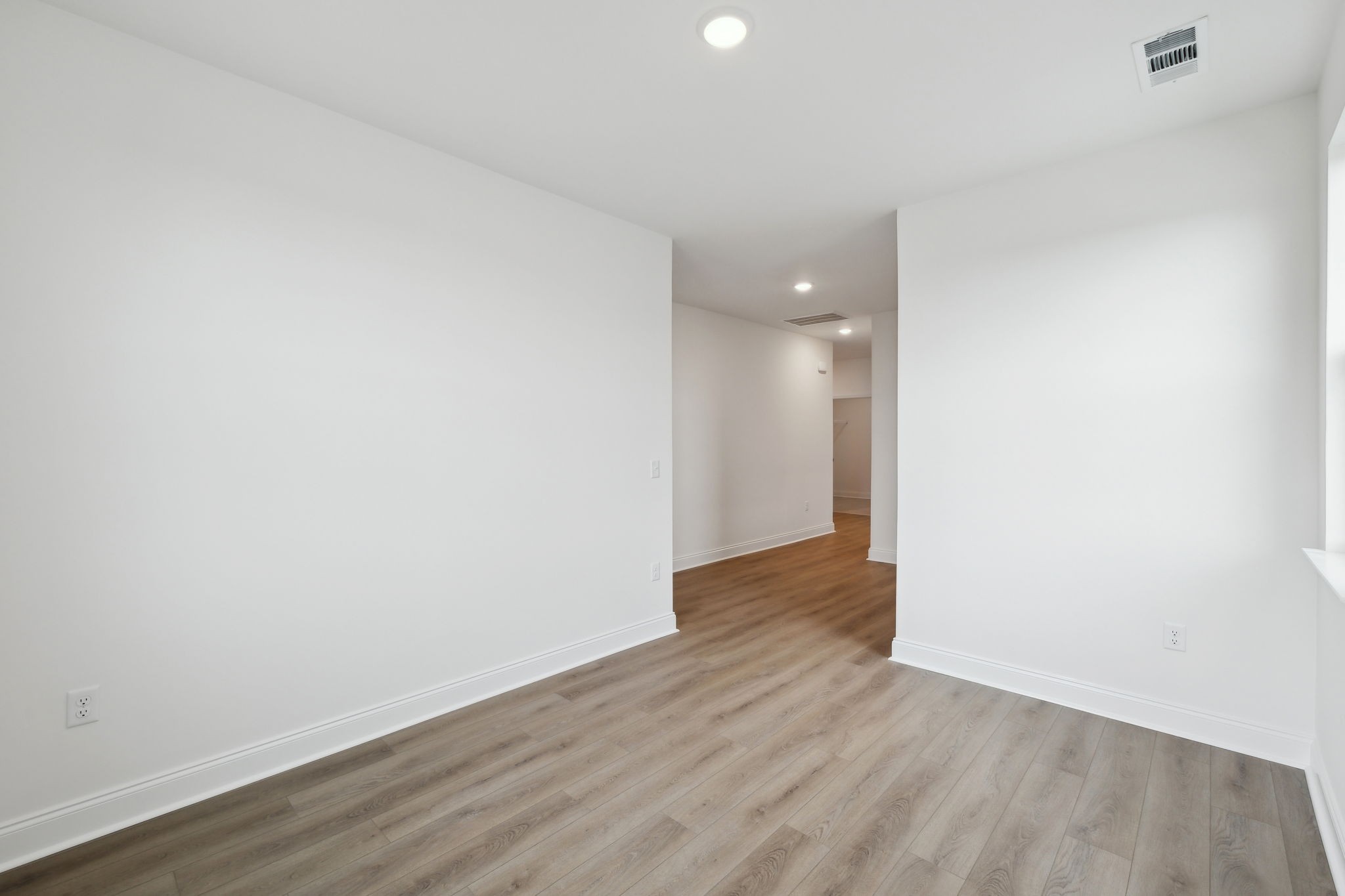 6138 Saxlingham Pl Property Photo 8