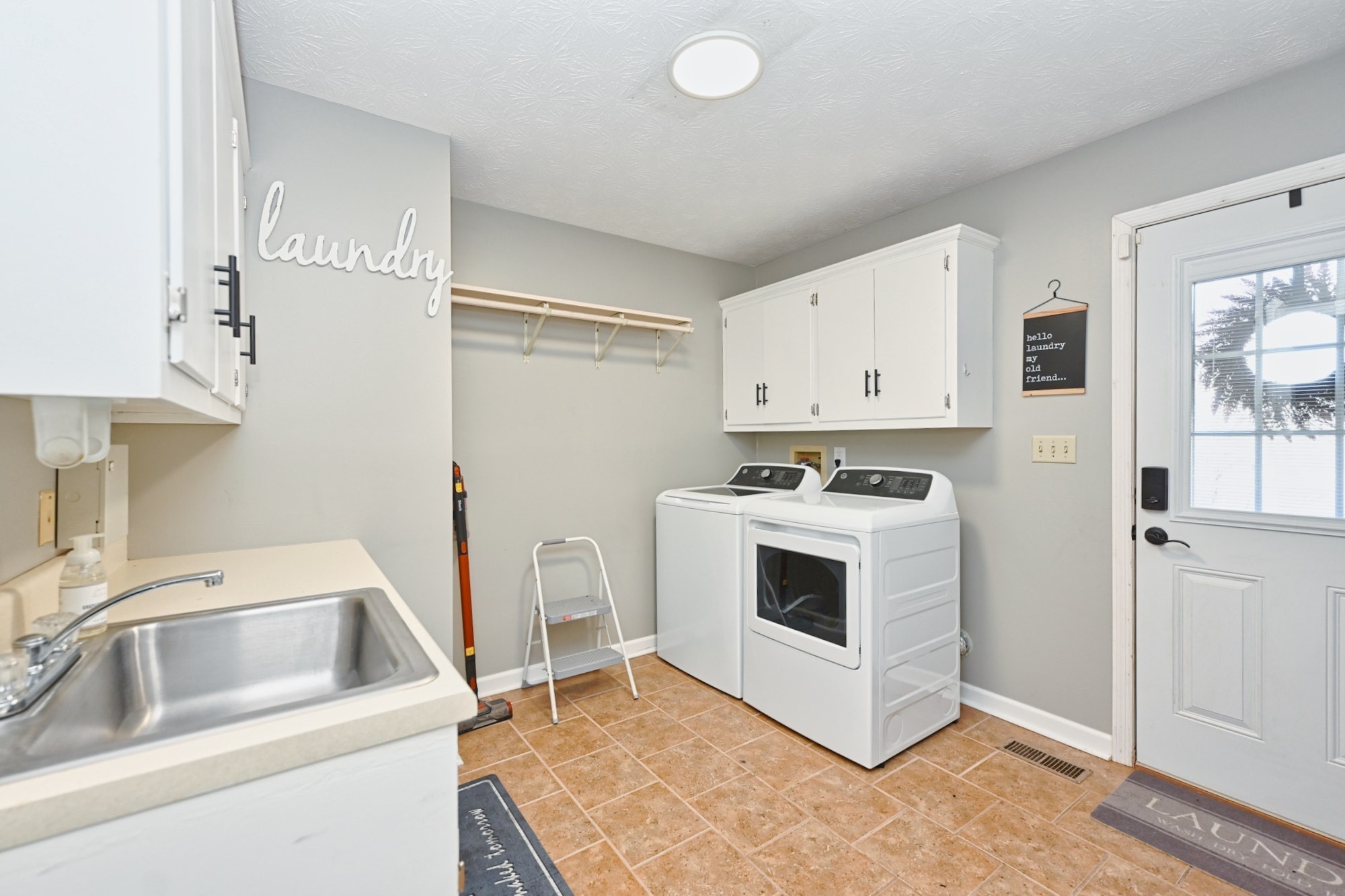 5227 Highway 31, W Property Photo 9