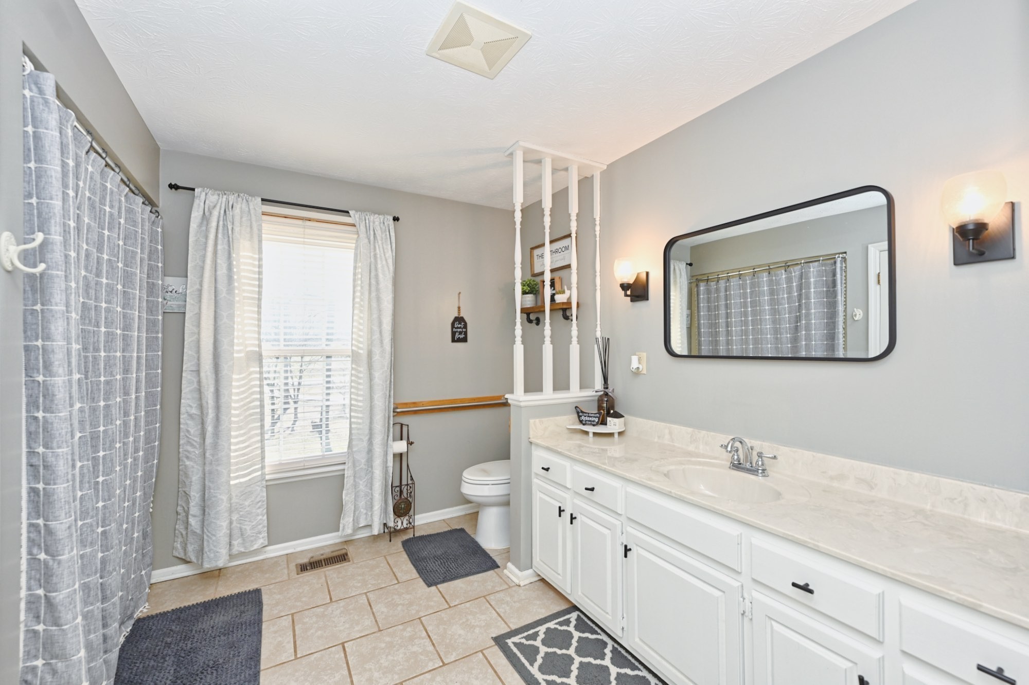 5227 Highway 31, W Property Photo 10