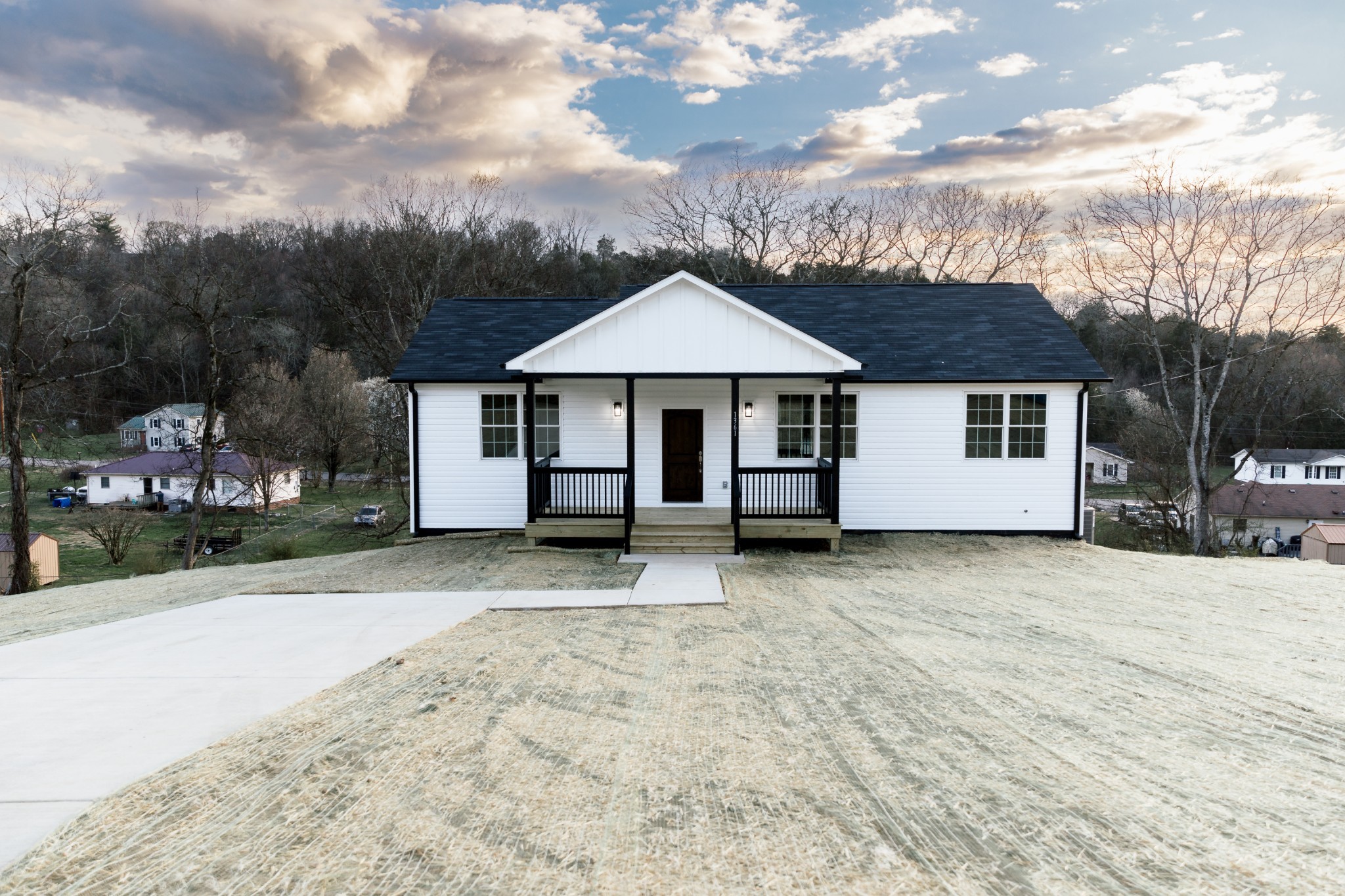 1361 Riley Hill Rd Property Photo 1