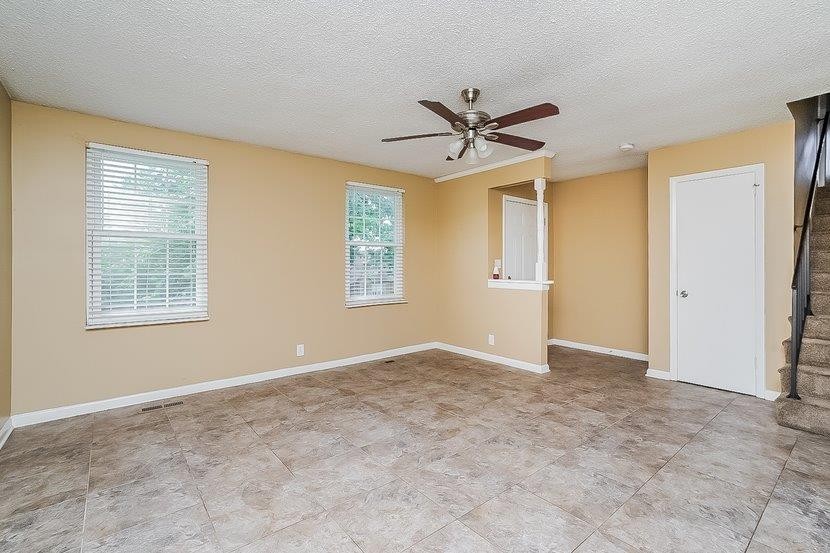 3273 Anderson Rd Property Photo 2