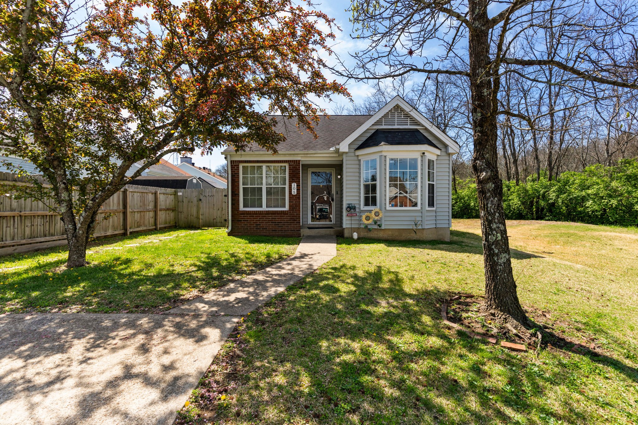 105 Poplar Ct Property Photo 2