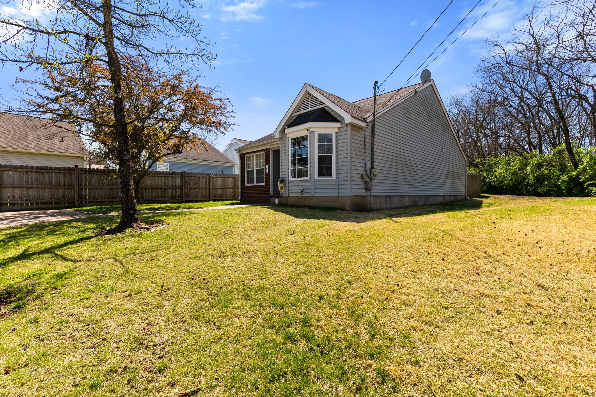 105 Poplar Ct Property Photo 3
