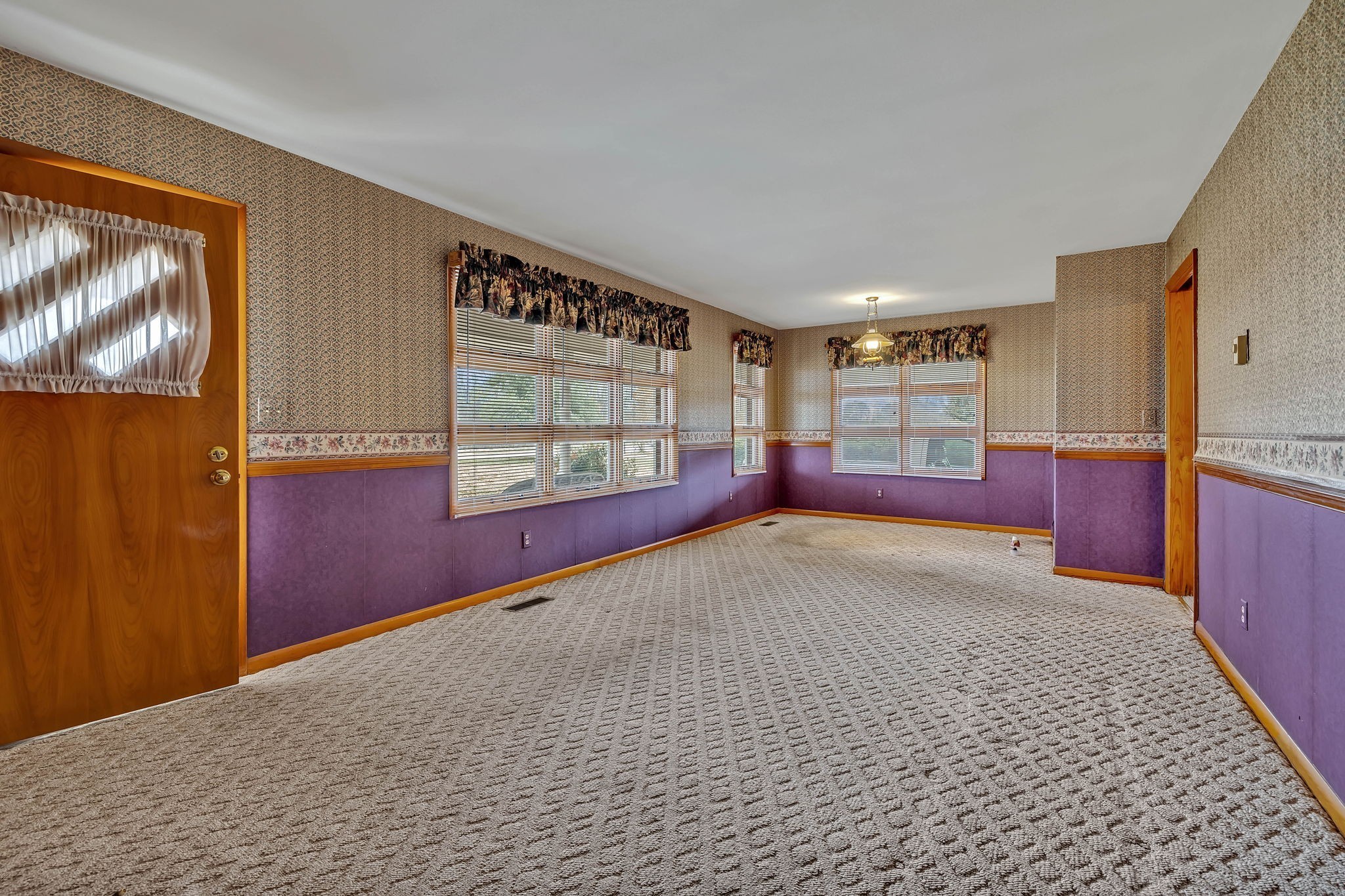 2345 Nashville Hwy Property Photo 5