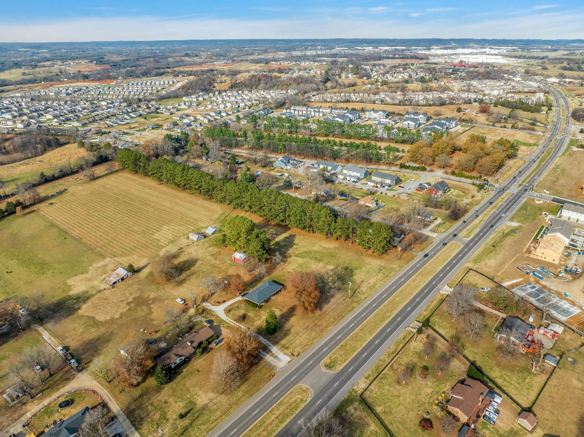 2345 Nashville Hwy Property Photo 4