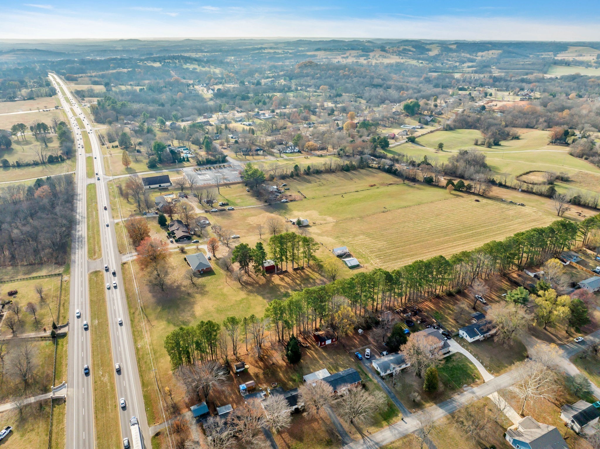 2345 Nashville Hwy Property Photo 5
