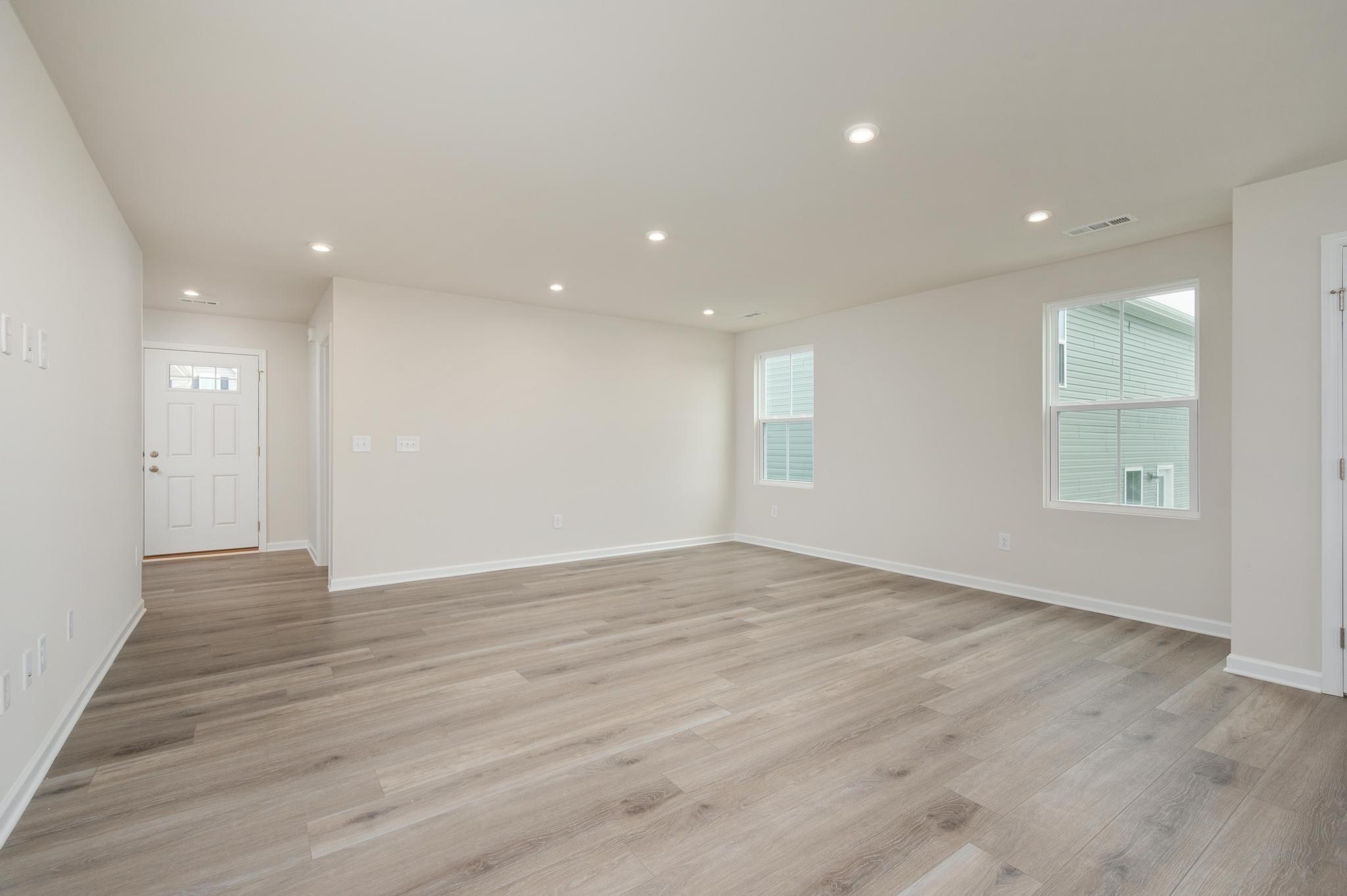1171 Lisenbee Way Property Photo 5