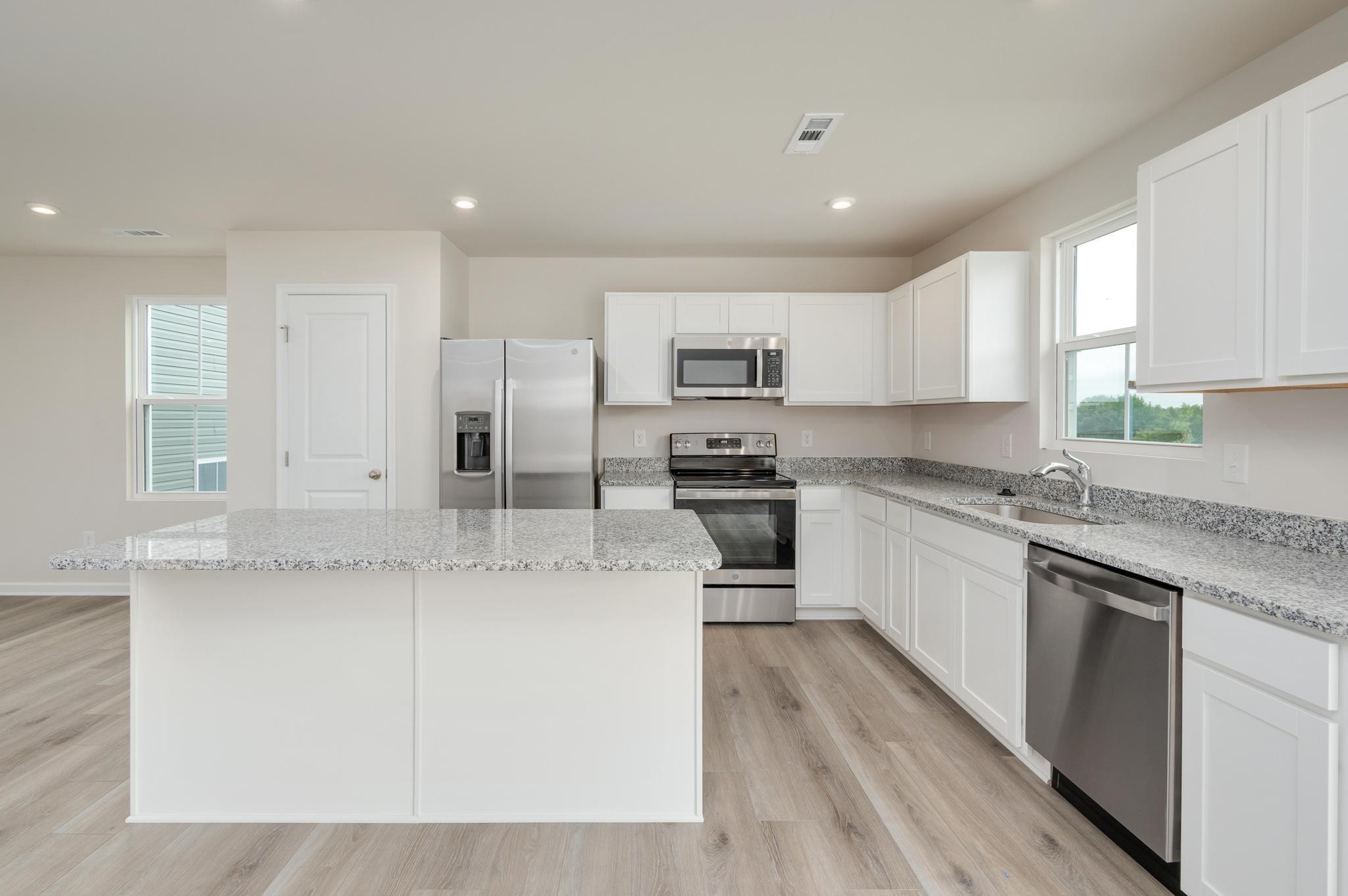 1171 Lisenbee Way Property Photo 10