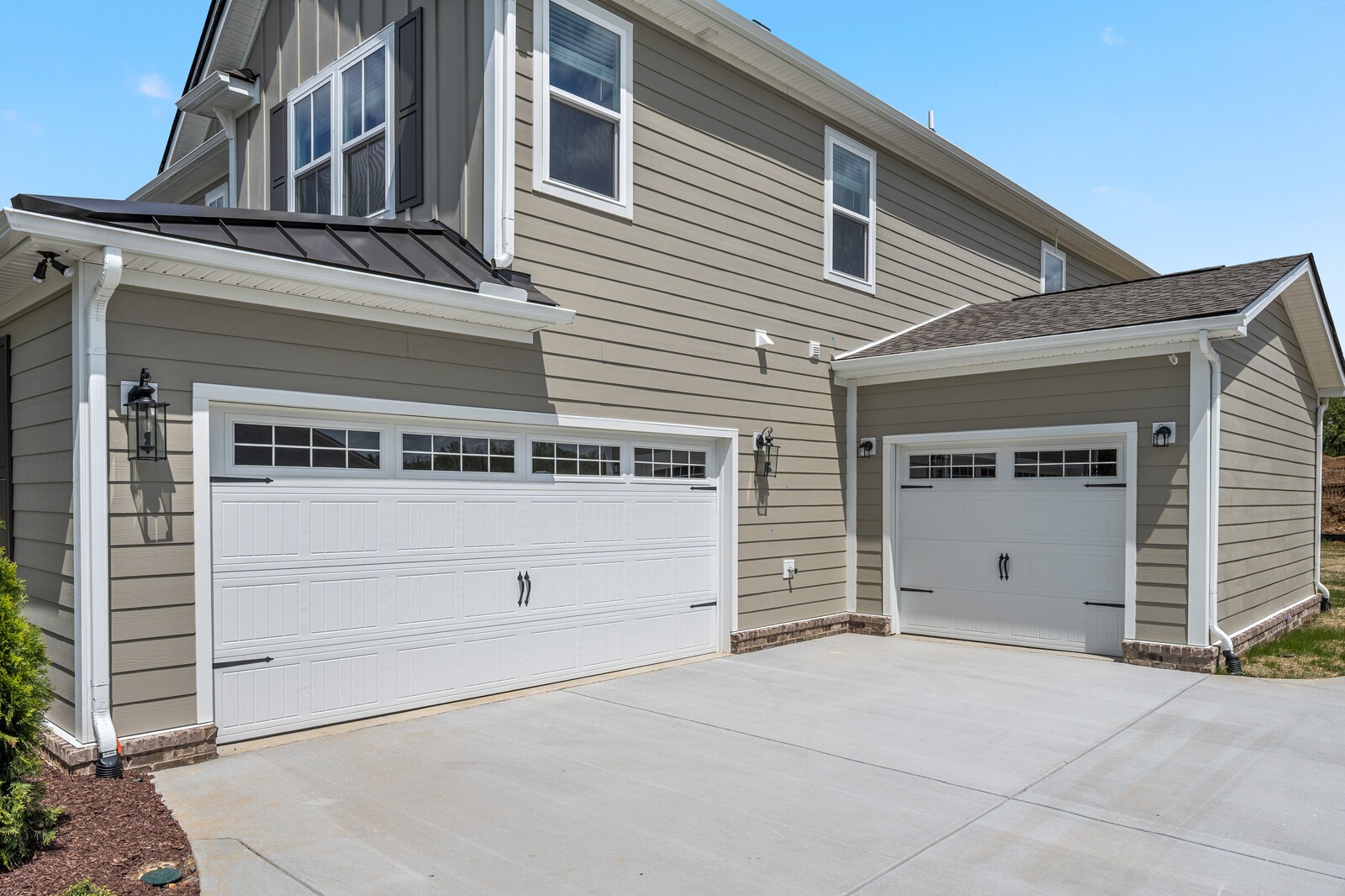 7455 Atwater Cir Property Photo 6