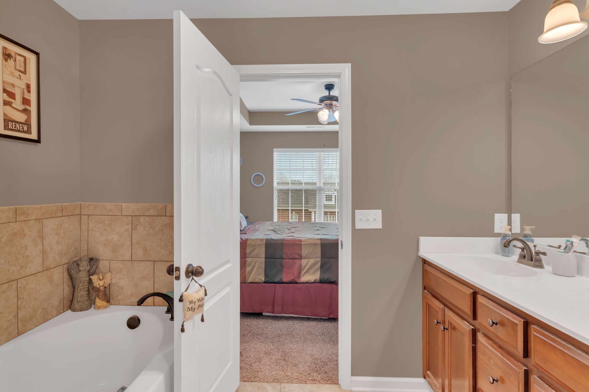 100 Abbey Ln Property Photo 23