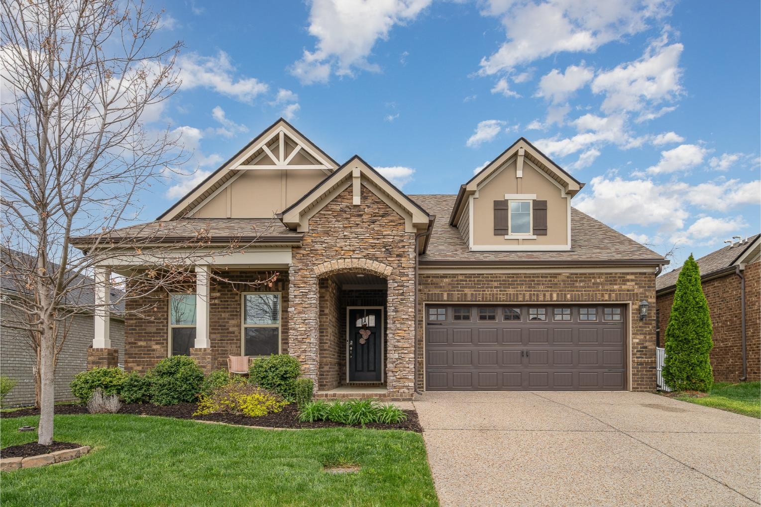 4969 Riverbank Dr Property Photo 3