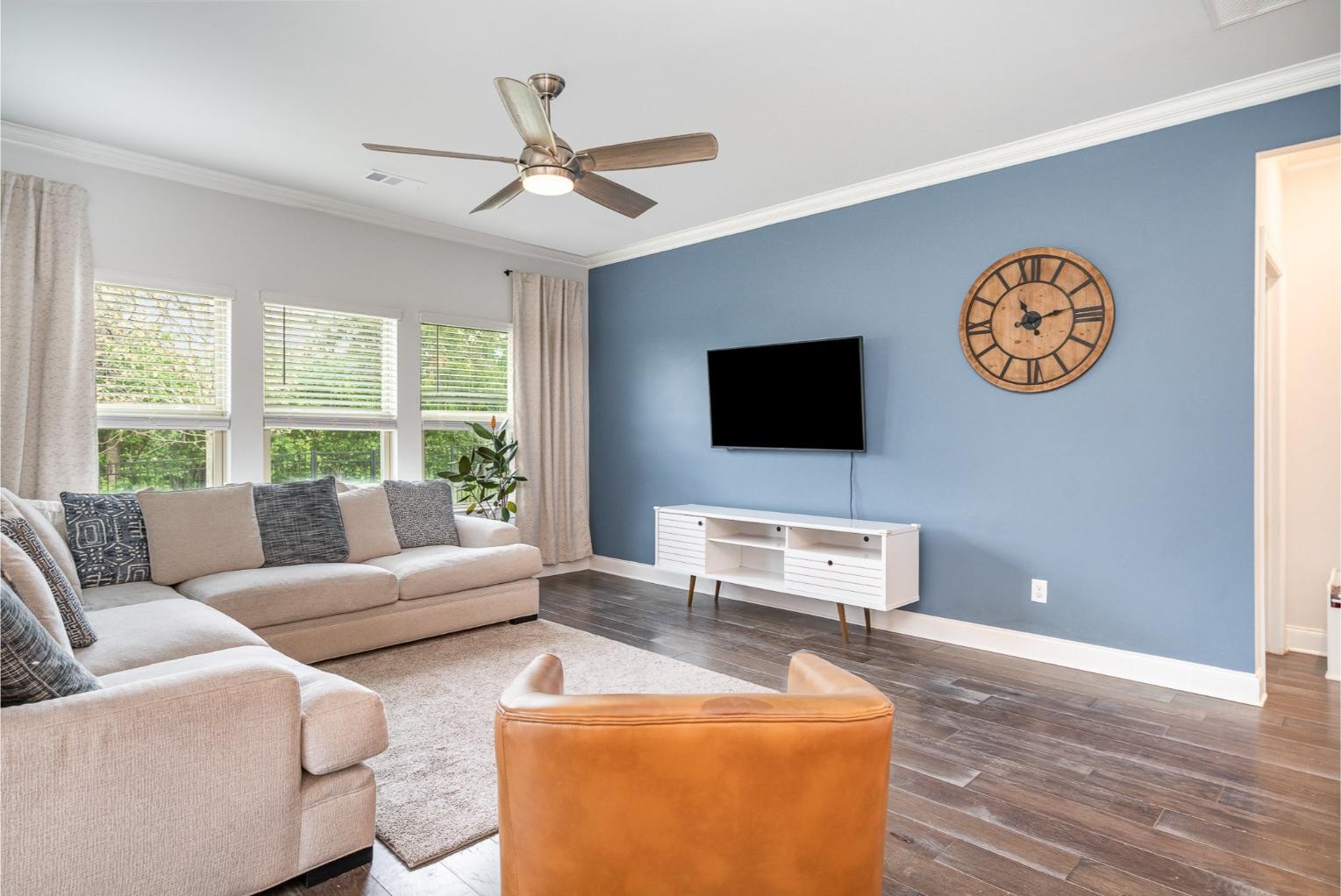 4969 Riverbank Dr Property Photo 6