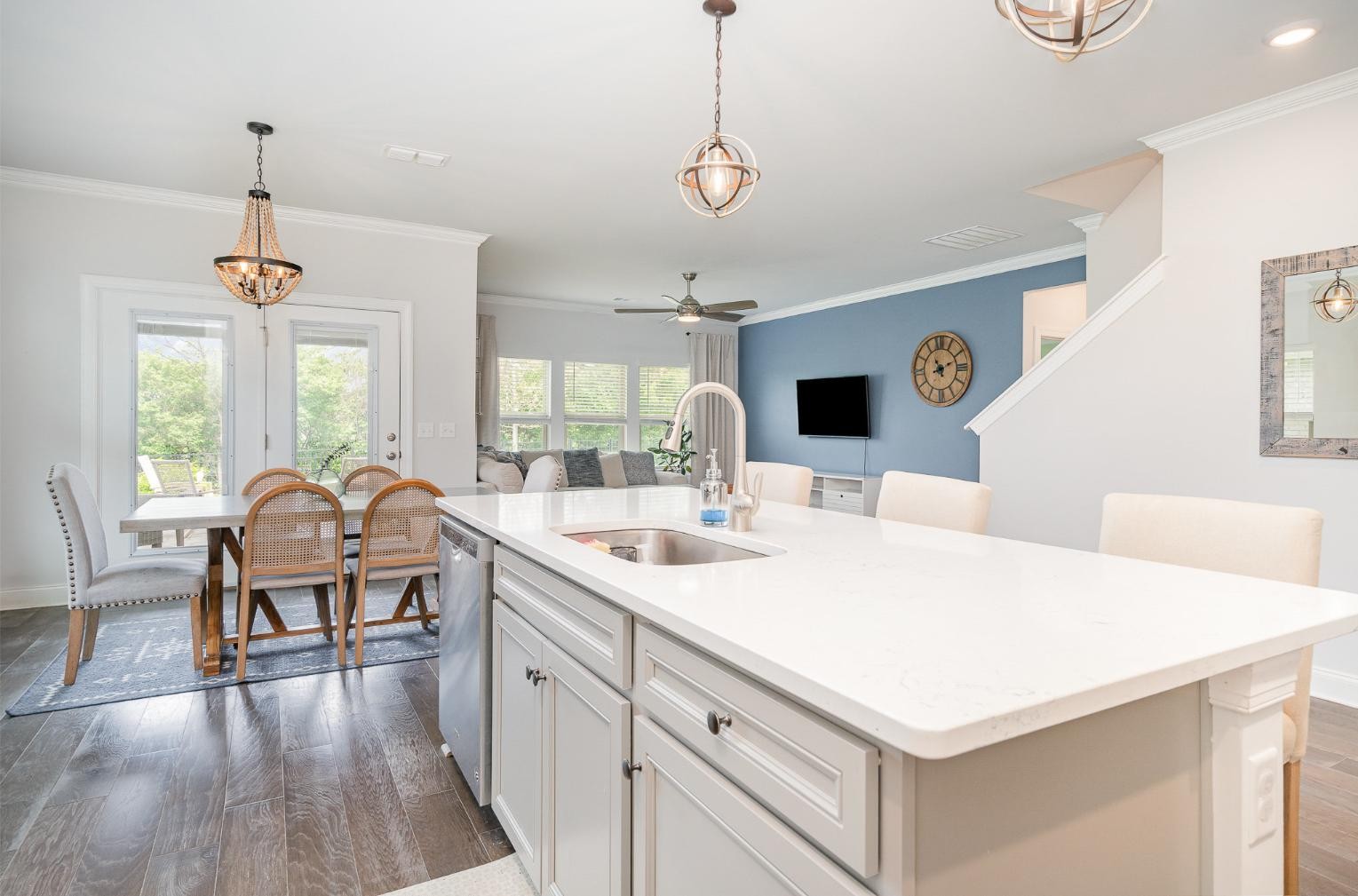 4969 Riverbank Dr Property Photo 10