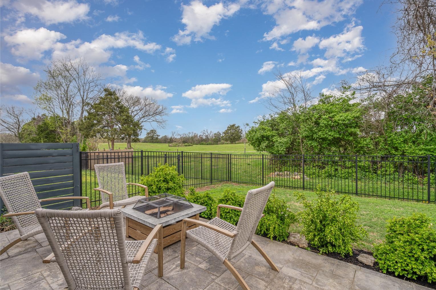 4969 Riverbank Dr Property Photo 27