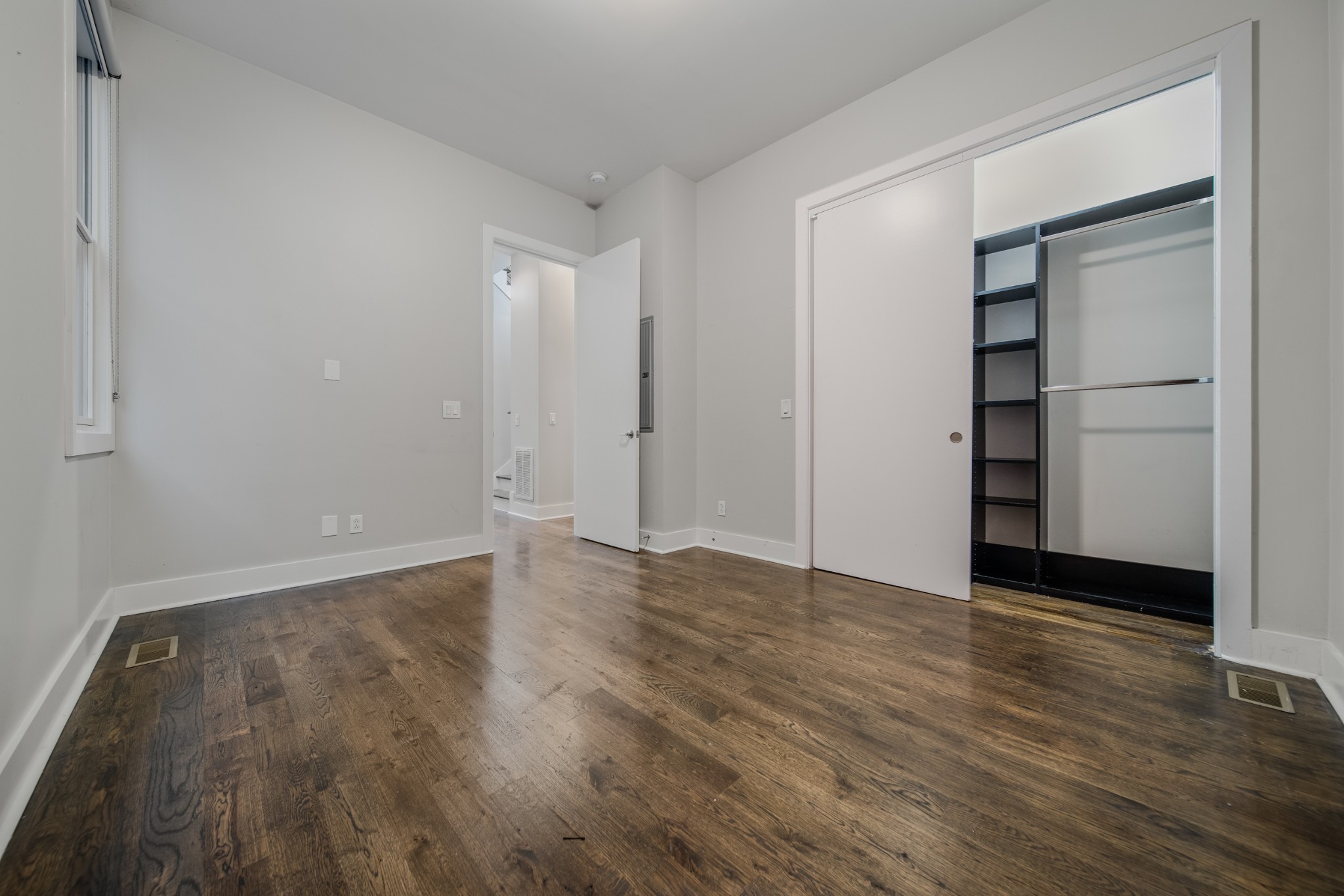1074 2nd Ave, S Property Photo 19