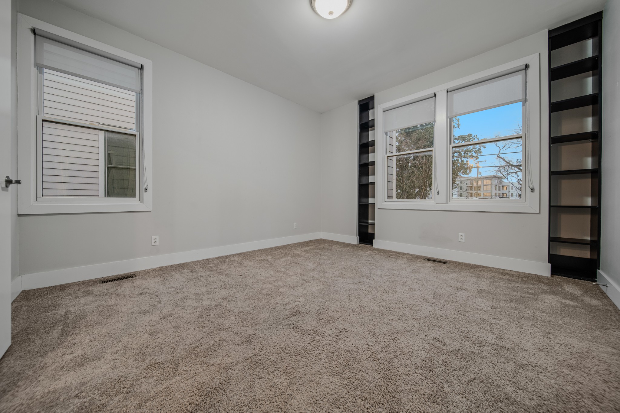 1074 2nd Ave, S Property Photo 26