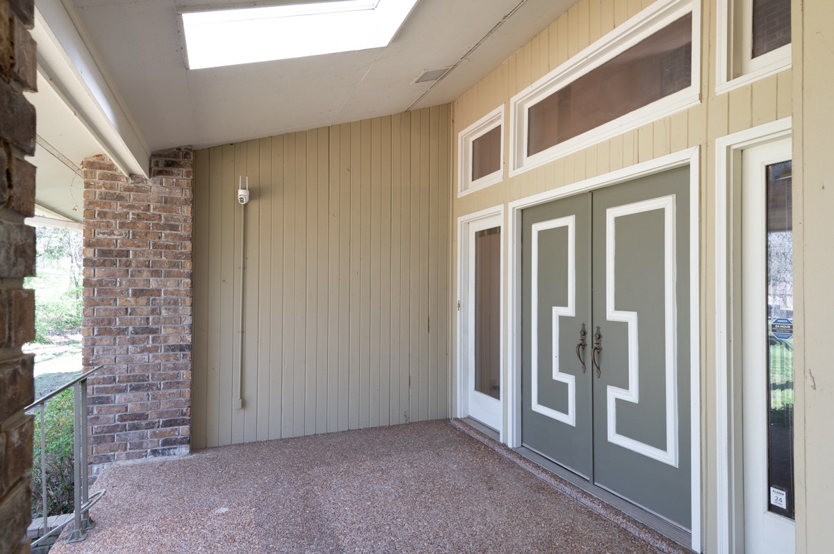 1012 Berwick Trl Property Photo 2