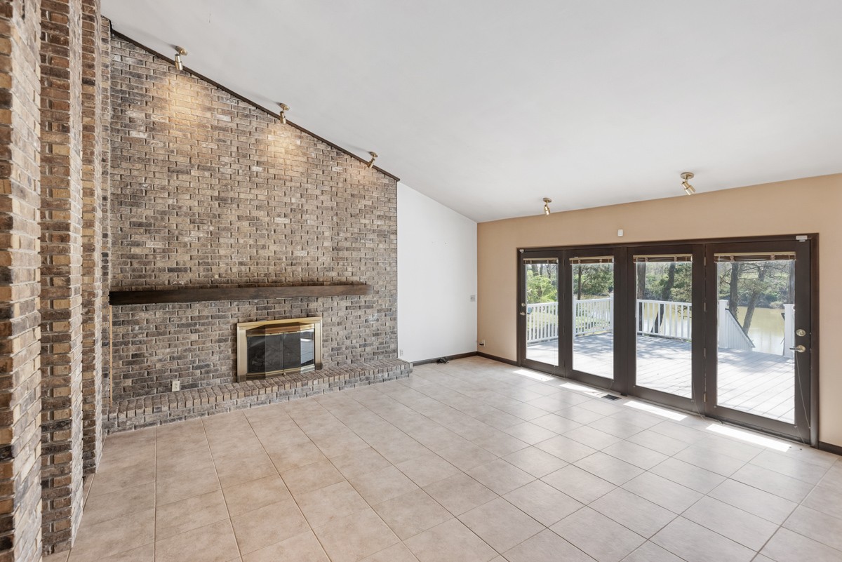 1012 Berwick Trl Property Photo 4