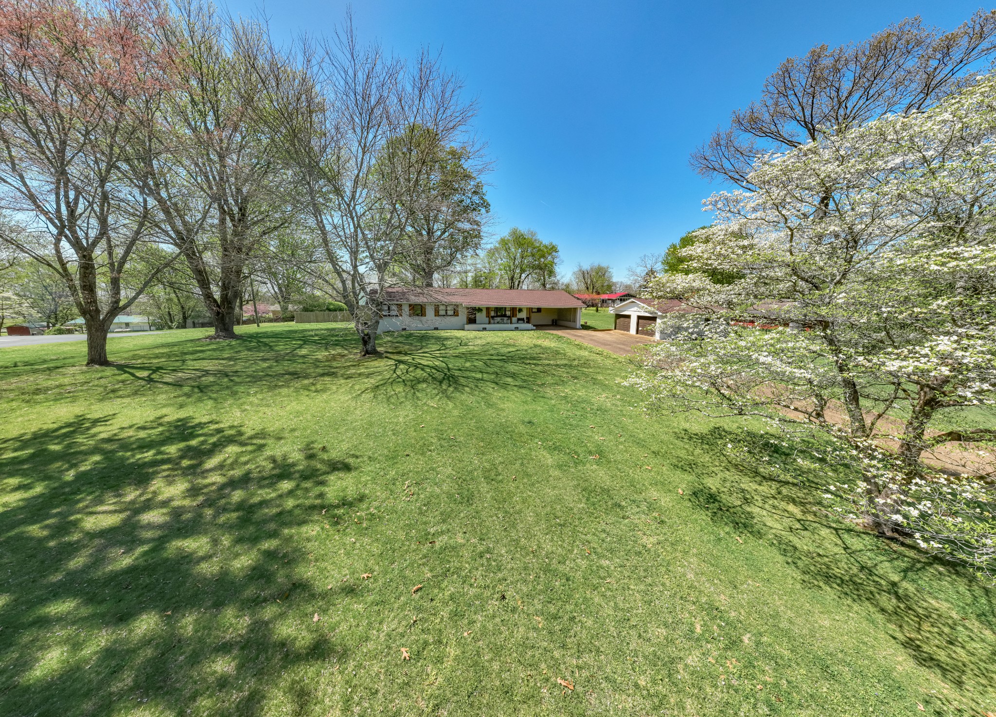 15 N Trussell Rd Property Photo 2