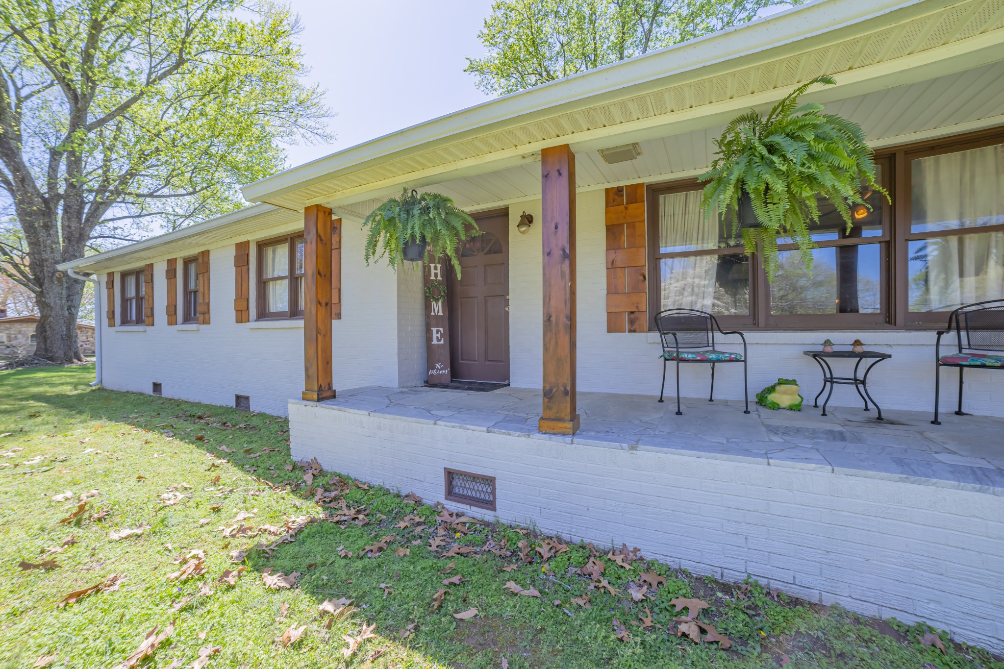 15 N Trussell Rd Property Photo 5