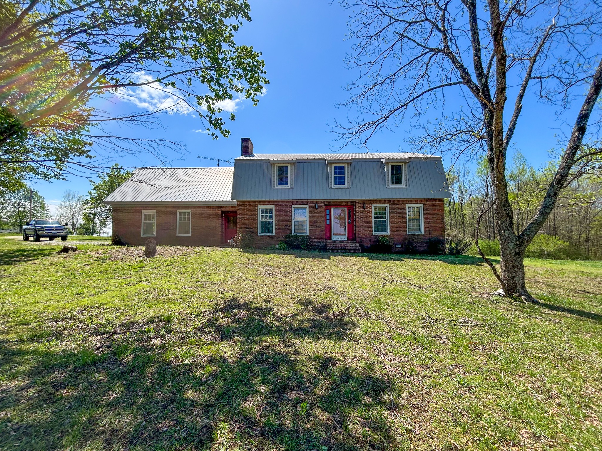 100 Mcadams Rd Property Photo