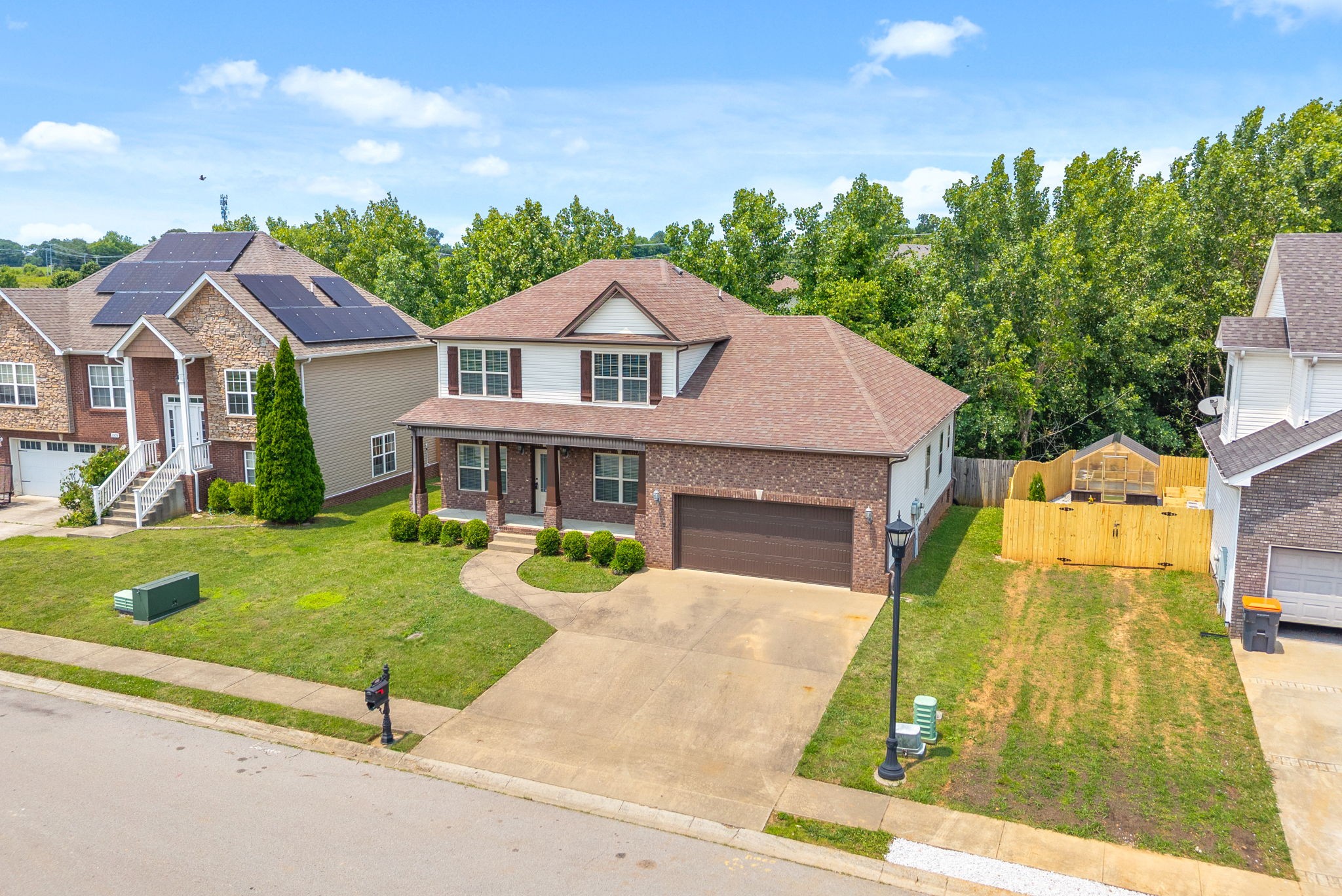 1313 Allmon Dr Property Photo 2