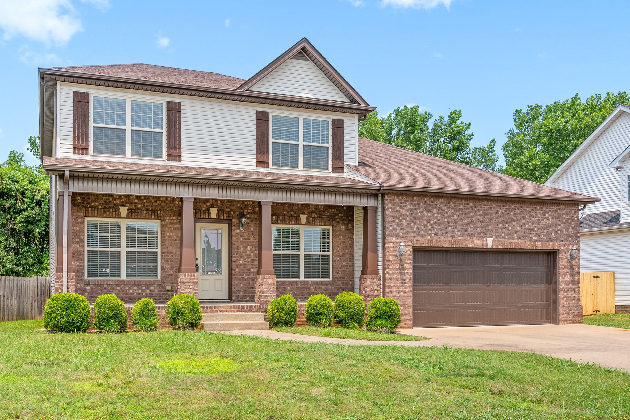 1313 Allmon Dr Property Photo 3