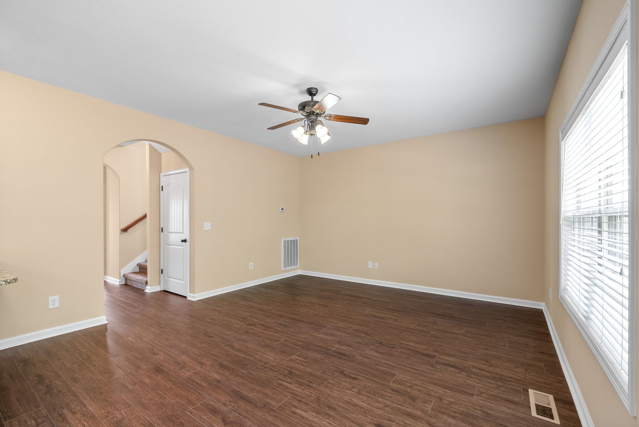 1313 Allmon Dr Property Photo 7