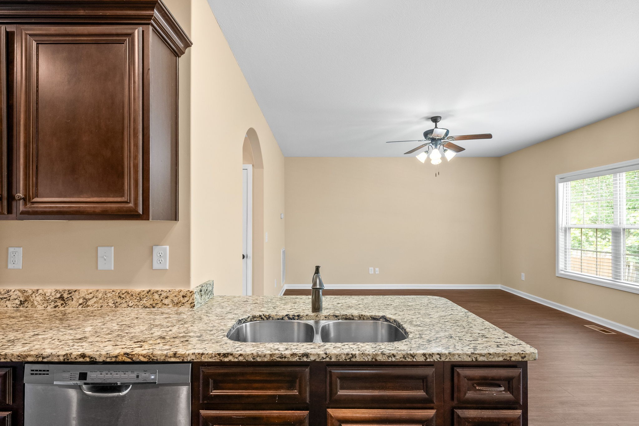1313 Allmon Dr Property Photo 22
