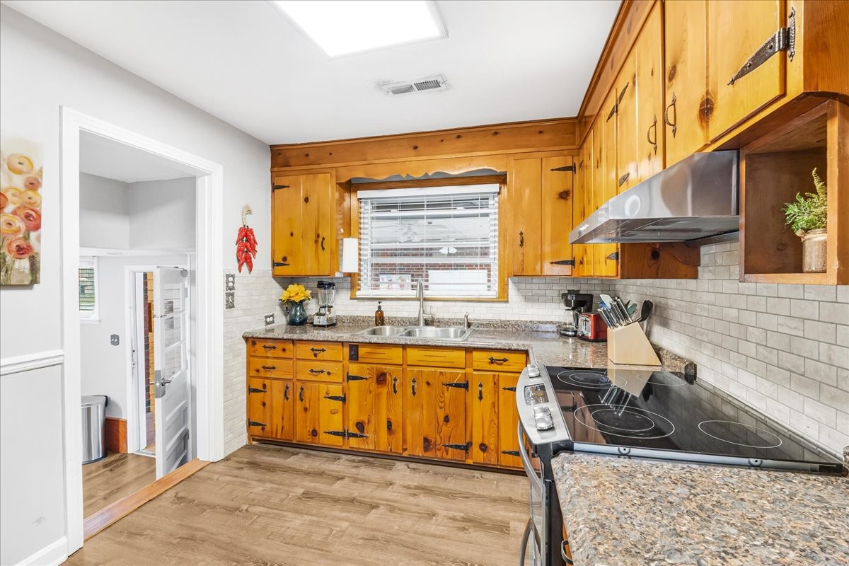 4208 Glynda Dr Property Photo 15