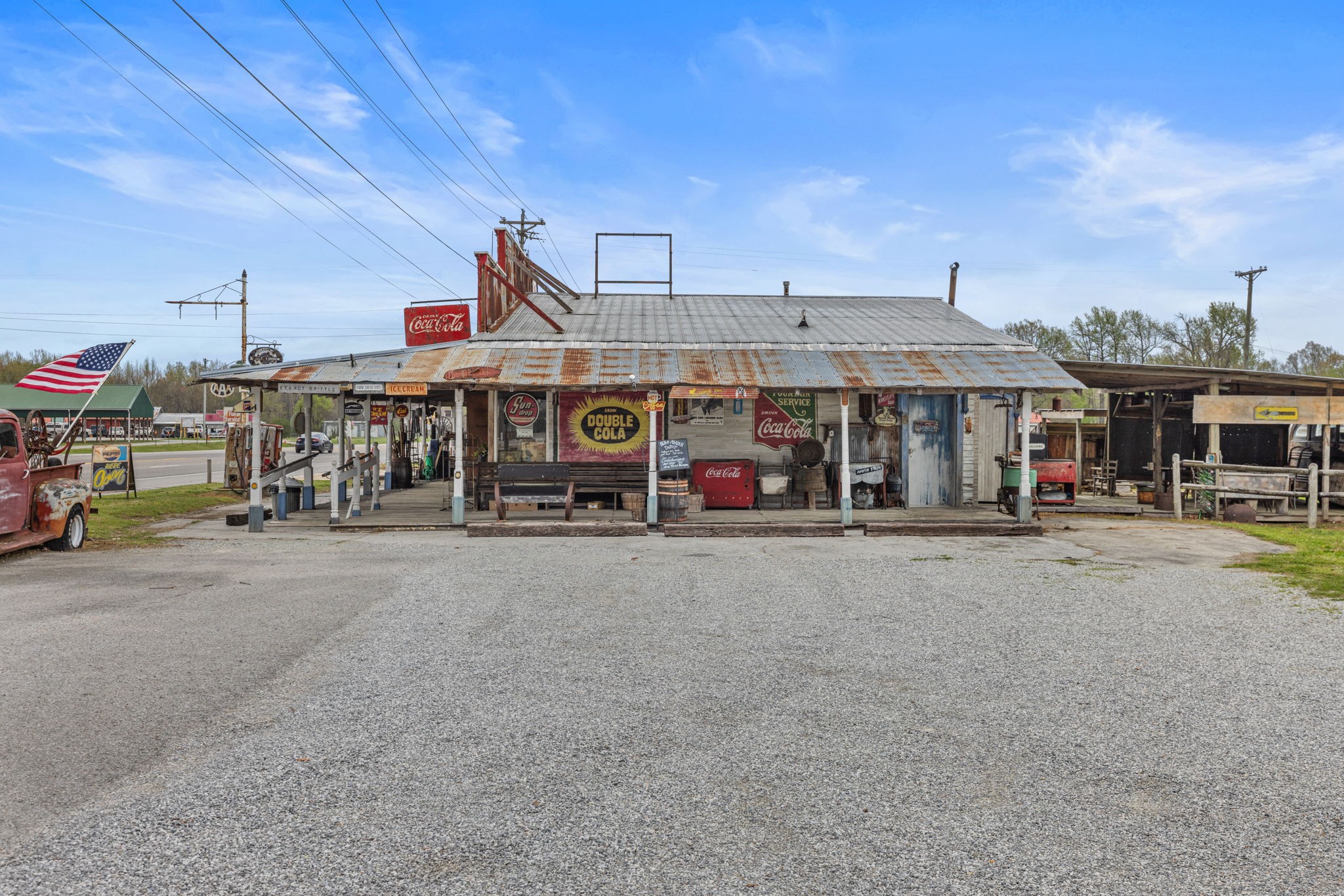 4000 Highway 43, N Property Photo 3