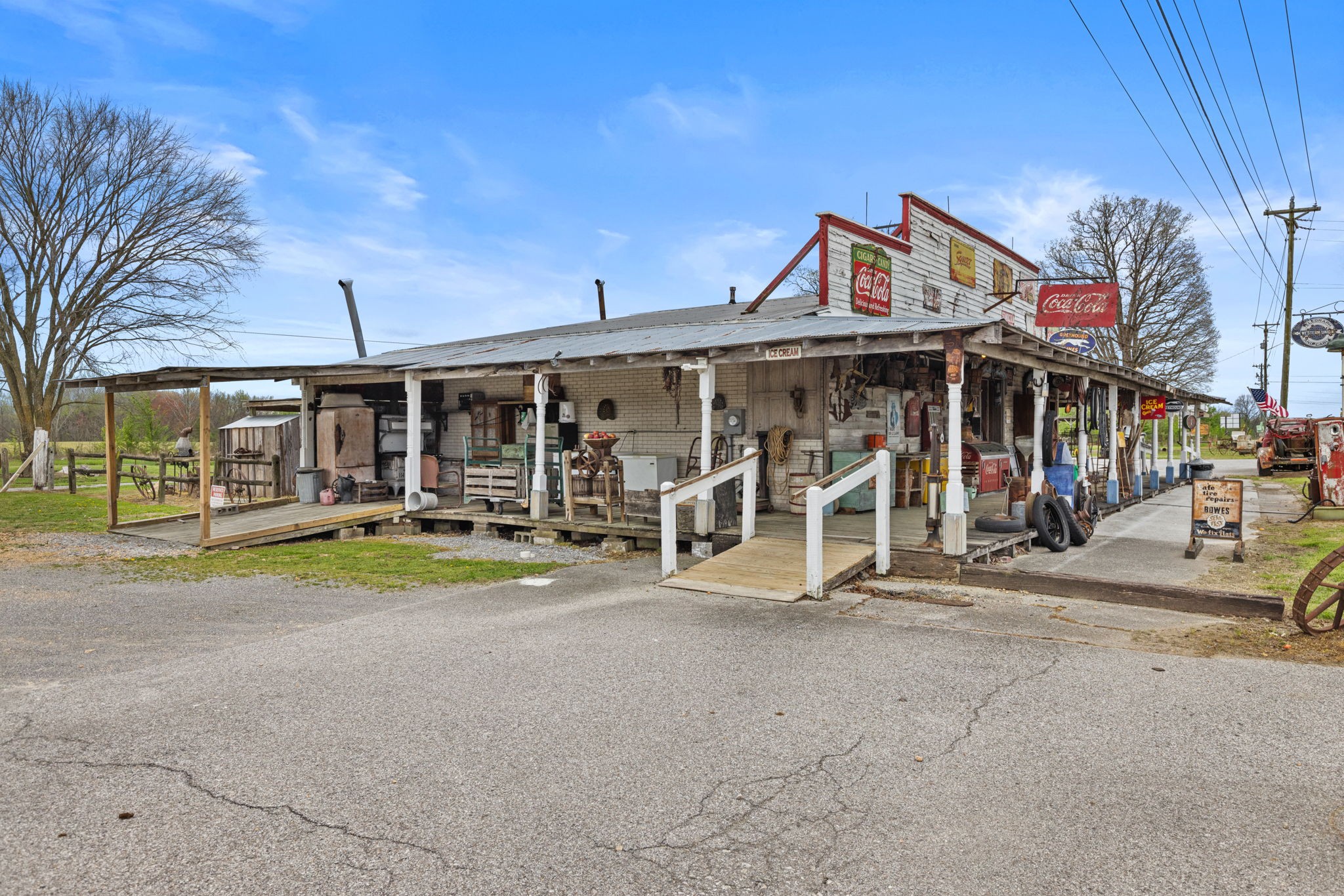 4000 Highway 43, N Property Photo 4