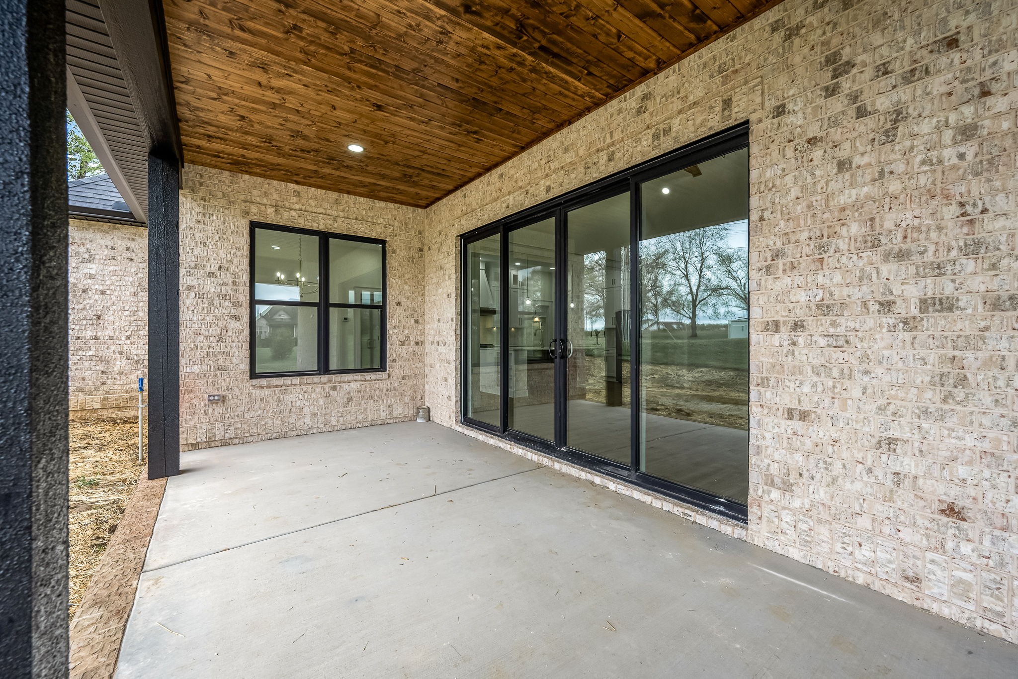 102 Victoria Court, N Property Photo 14