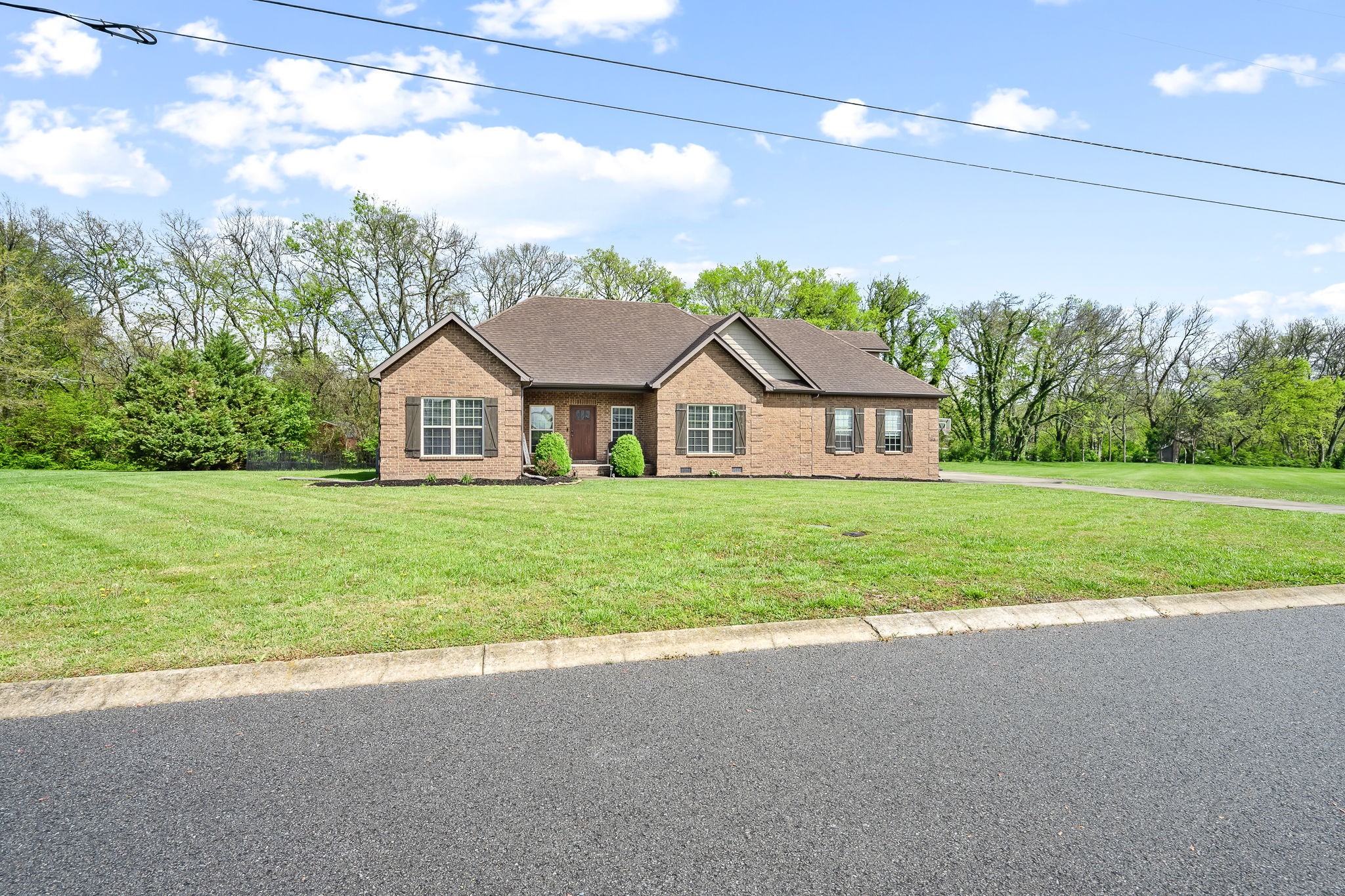 515 Apple Blossom Trl Property Photo 2