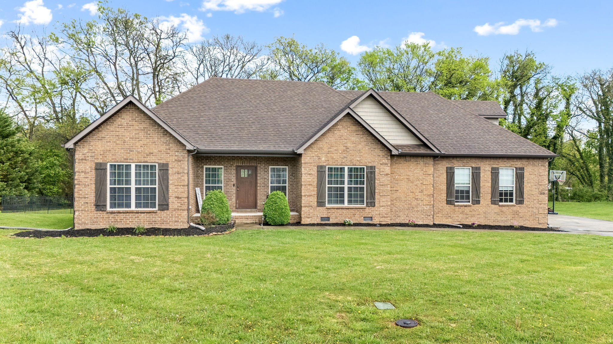 515 Apple Blossom Trl Property Photo 3