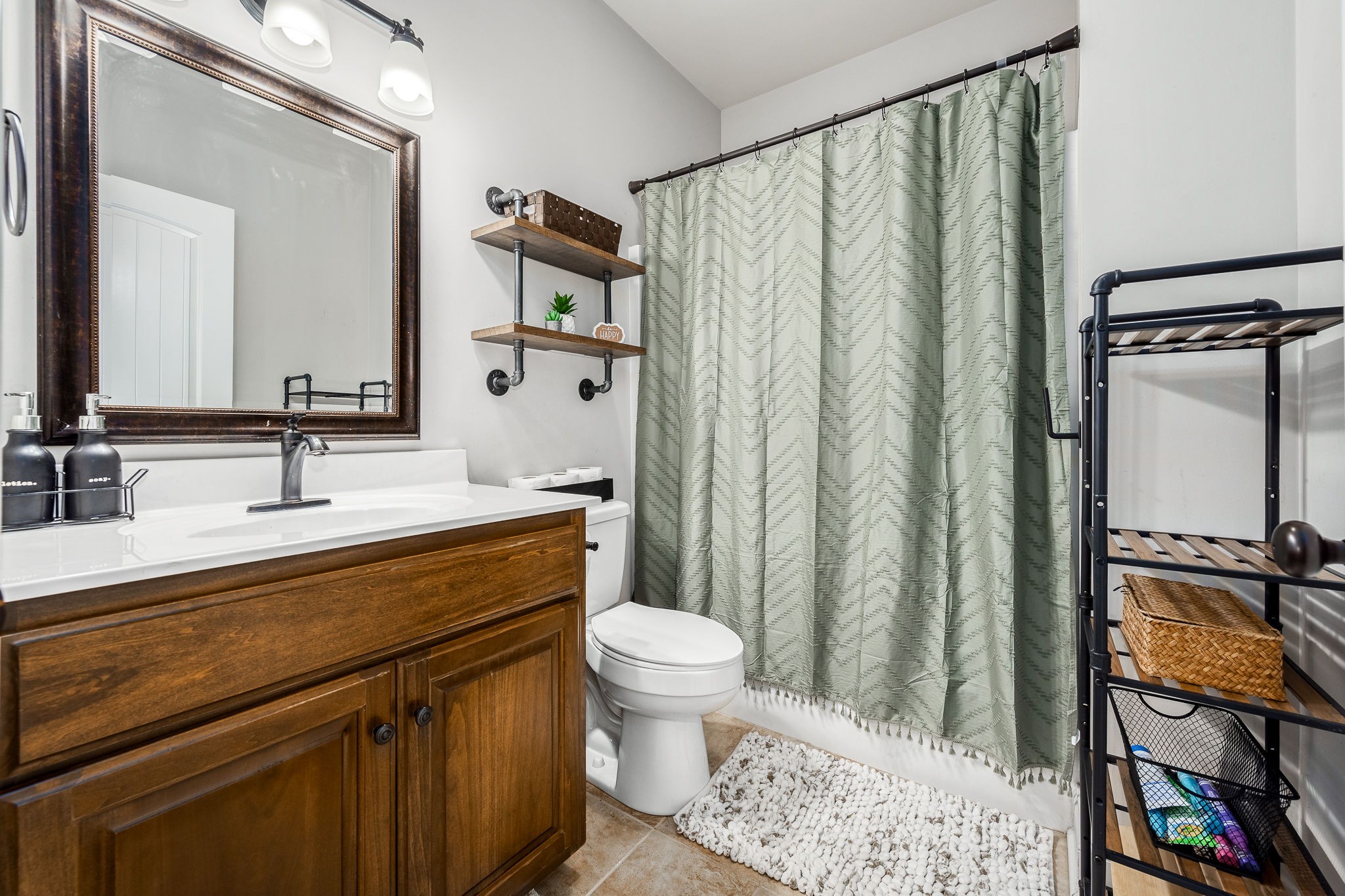 515 Apple Blossom Trl Property Photo 20