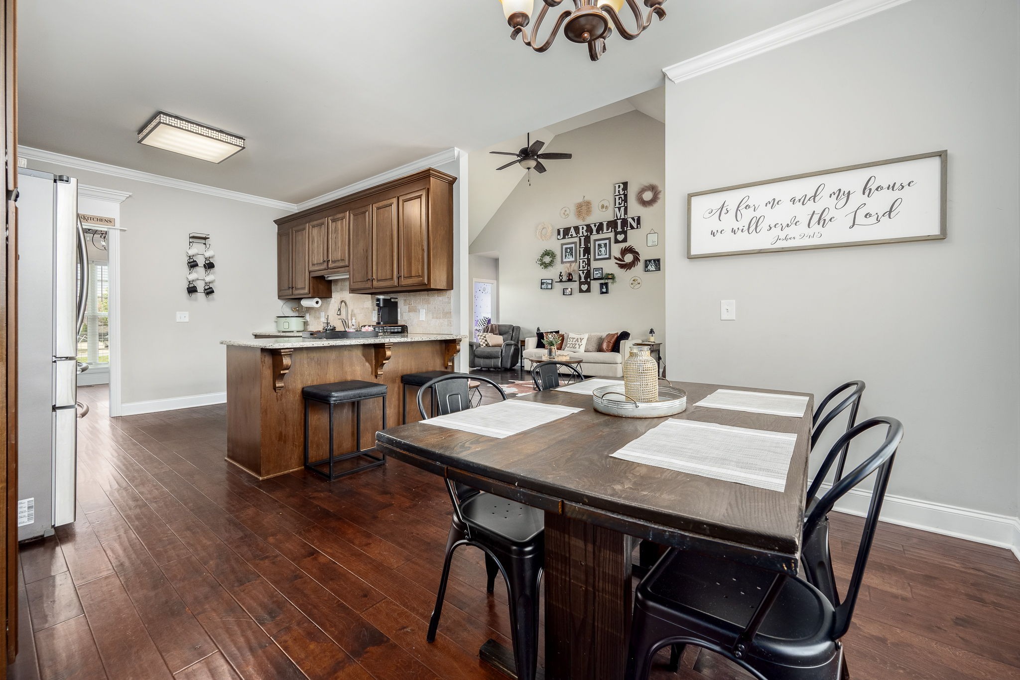 515 Apple Blossom Trl Property Photo 32