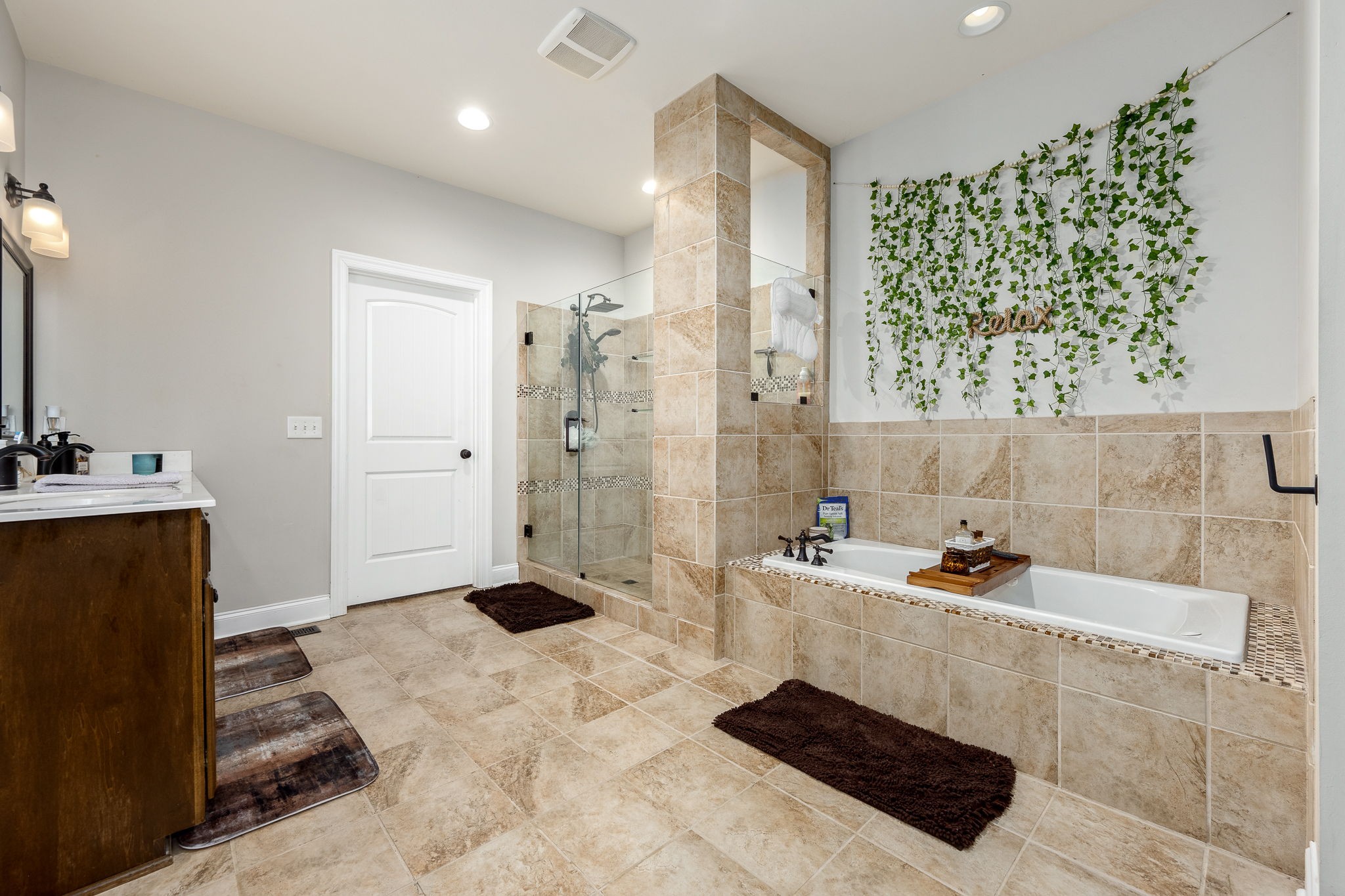 515 Apple Blossom Trl Property Photo 40